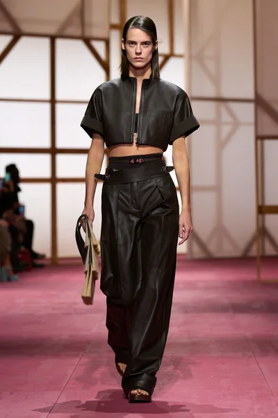 Look 51